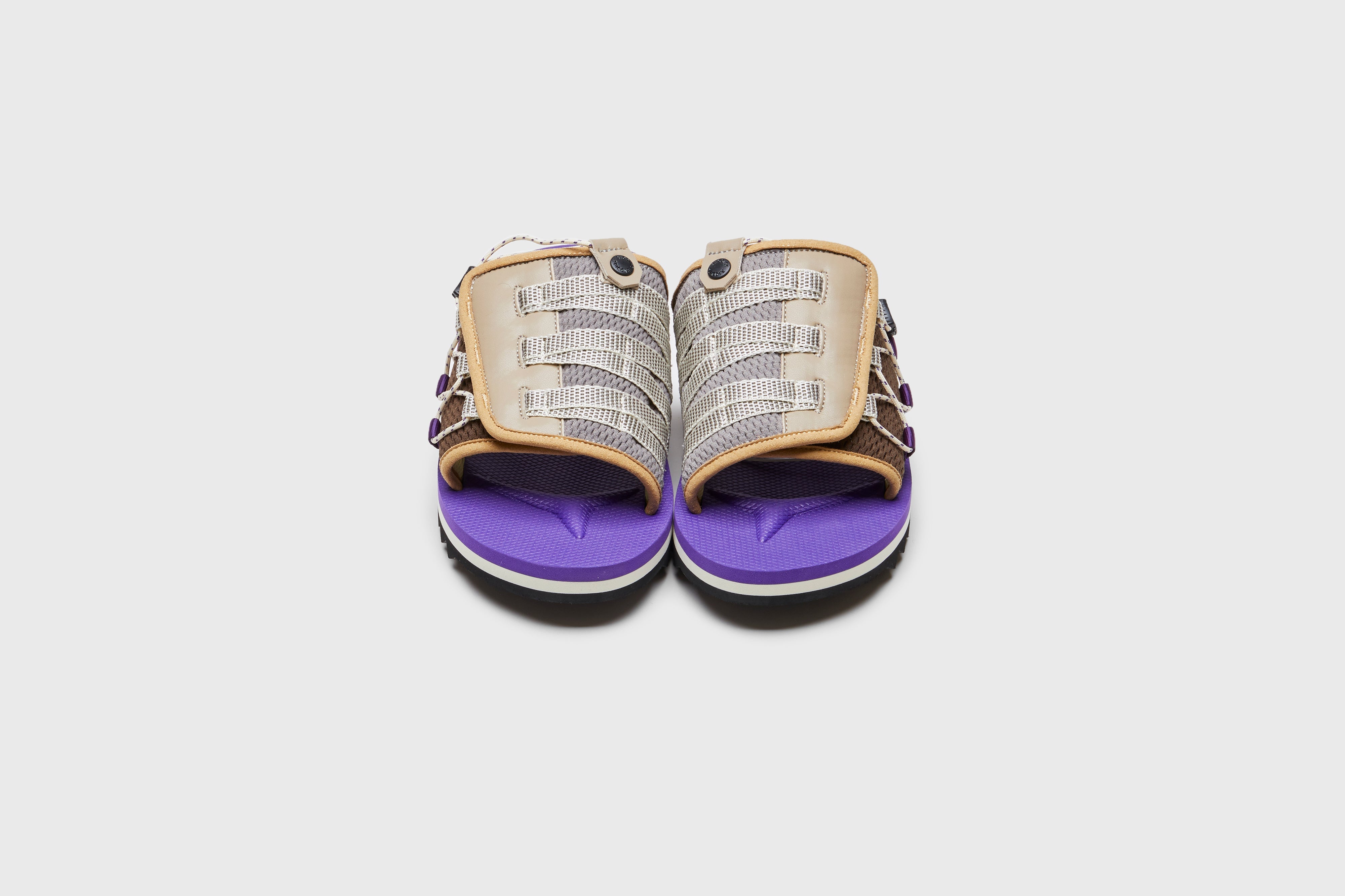 SUICOKE DAO-2AB slides with brown & purple nylon upper, brown & purple midsole and sole, strap and logo patch. From Spring/Summer 2023 collection on eightywingold Web Store, an official partner of SUICOKE. OG-195-2AB BROWN X PURPLE