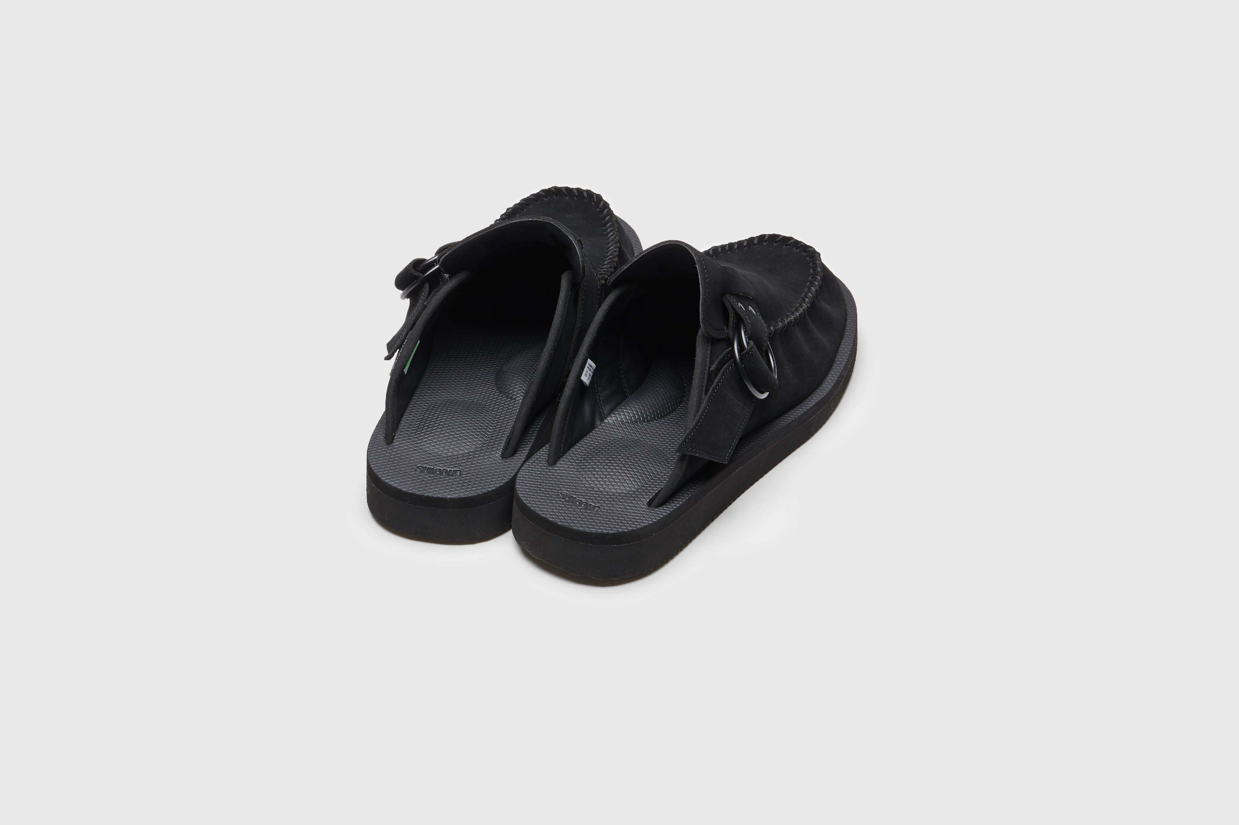 SUICOKE LEMI-Sab slides with black nylon upper, black midsole and sole, strap and logo patch. From Spring/Summer 2023 collection on eightywingold Web Store, an official partner of SUICOKE. OG-324SAB BLACK