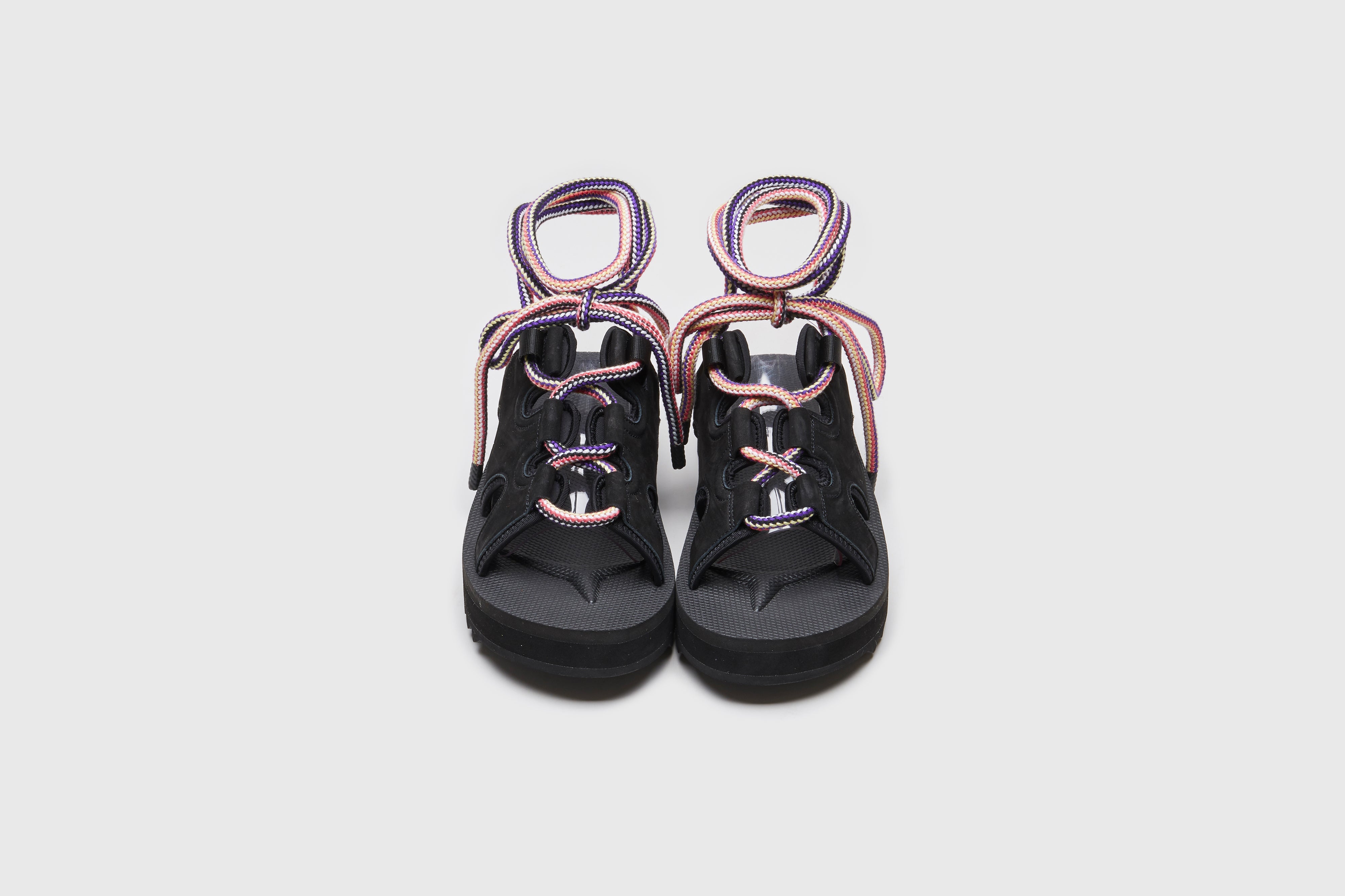 SUICOKE RAY-AB slides with black nylon upper, black midsole and sole, strap and logo patch. From Spring/Summer 2023 collection on eightywingold Web Store, an official partner of SUICOKE. OG-326AB BLACK