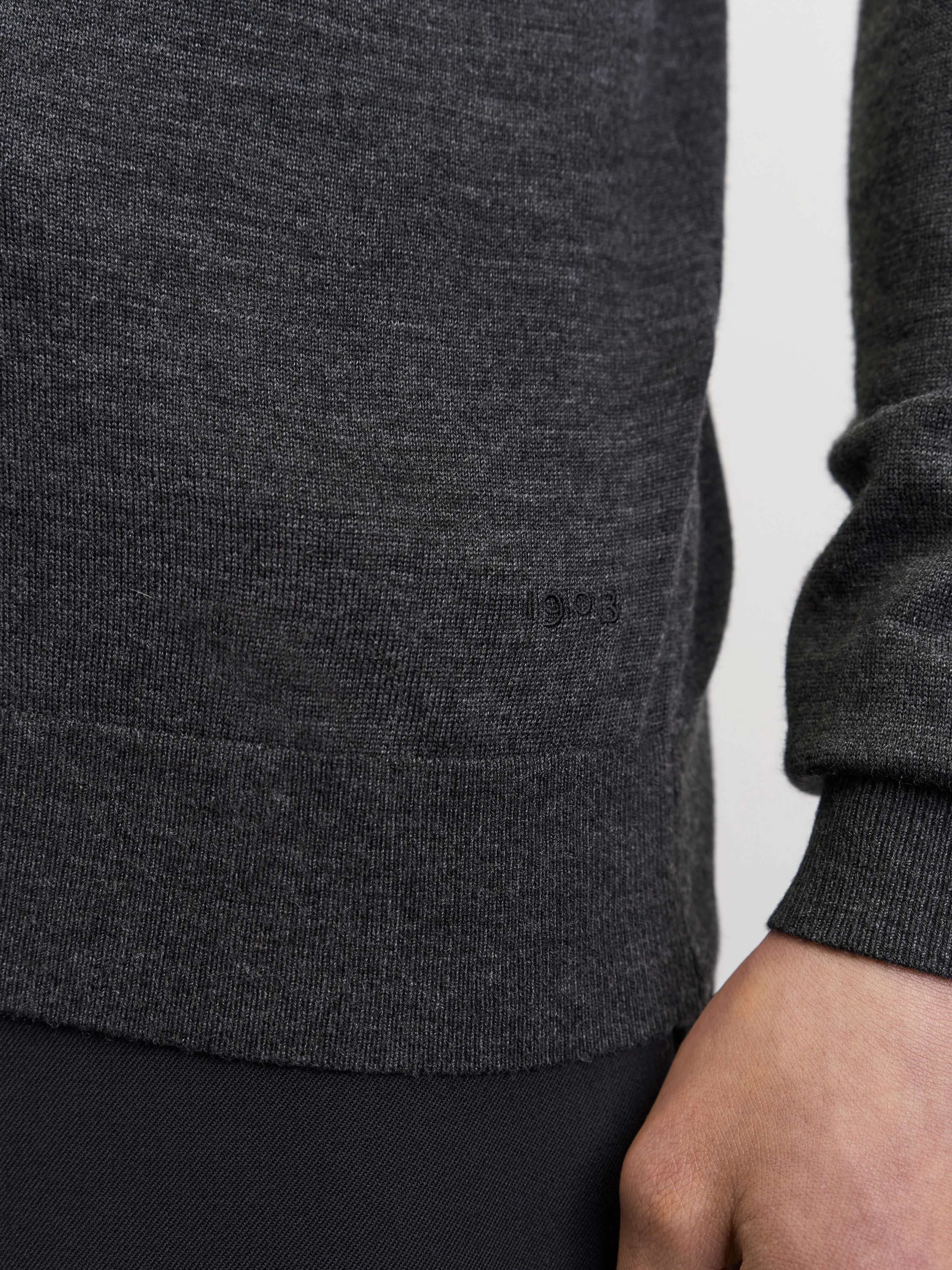 Nevile Pullover in Dark Grey