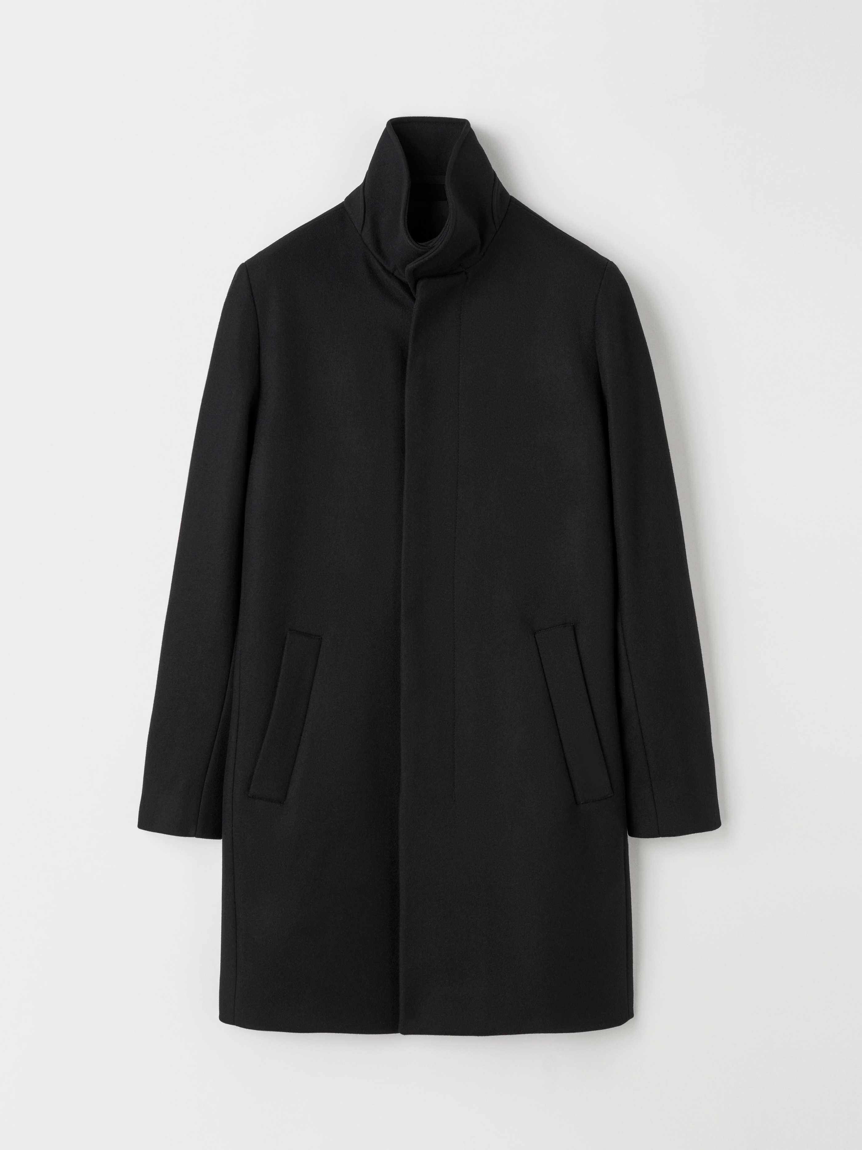 Aleric Coat in Black
